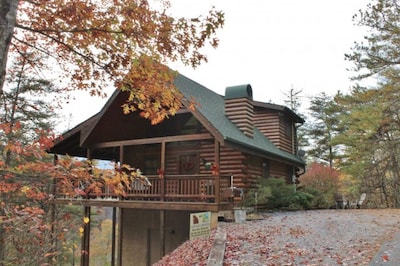 Private Dollywood/Pigeon Forge Cabin, 1.5 Miles from Parkway, Mtn View