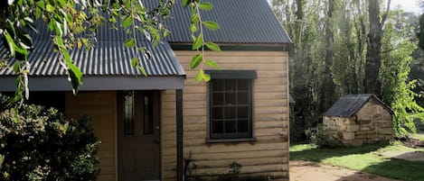 Crabapple cottage