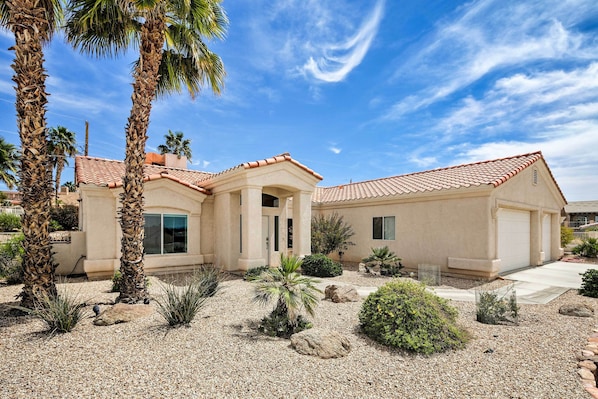 Lake Havasu City Vacation Rental | 3BR | 2BA | 1,562 Sq Ft | Step-Free Access