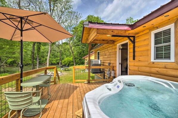 Bryson City Vacation Rental | 1BR | 1BA | 800 Sq Ft | Stairs Required