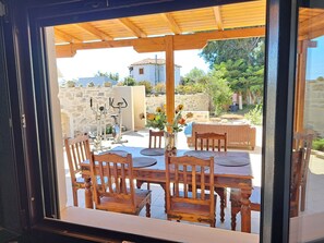 Dining area - outside area 