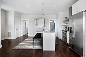 Kitchen (2)