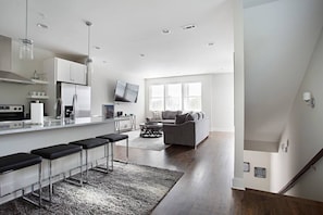 Kitchen/living room