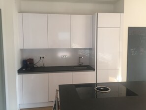 kitchen- bora/siemens appliances