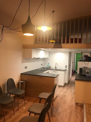Private kitchen