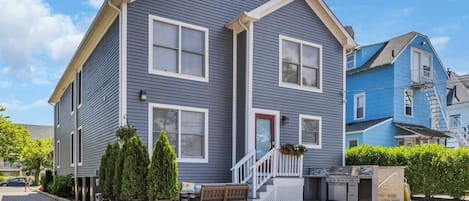 This is the entrance to your luxury beachside townhouse!