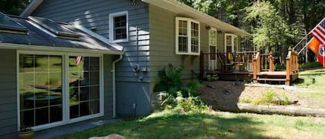 Clear Creek Cottage exterior view