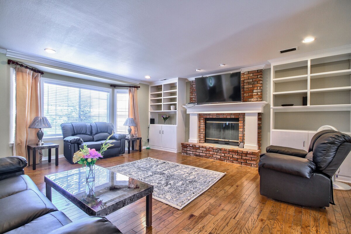 Rancho Vista estate in the heart of Wine Country with Private Grapvines