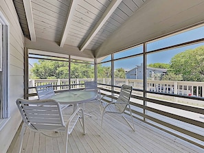 Screened Porch off Living Area