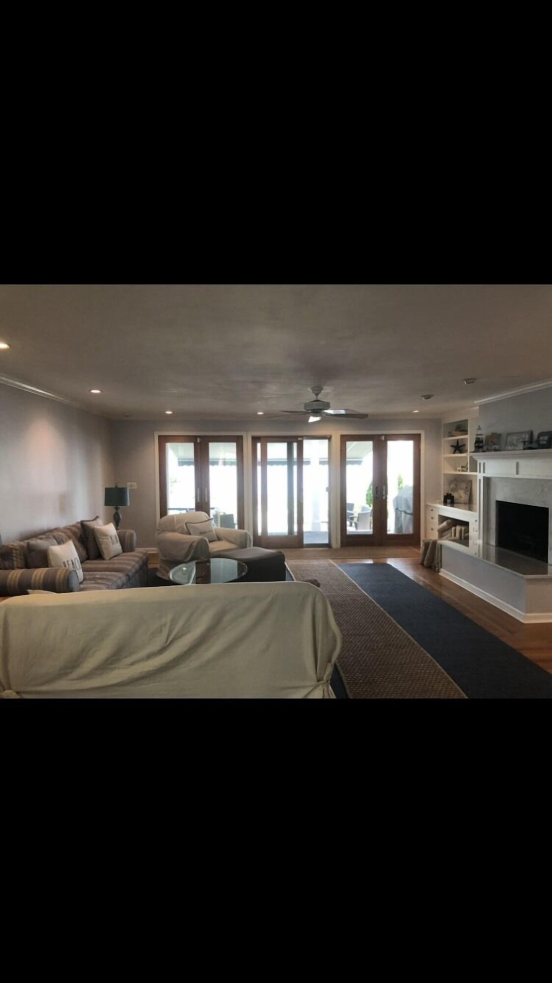 Stunning direct waterfront beach house!