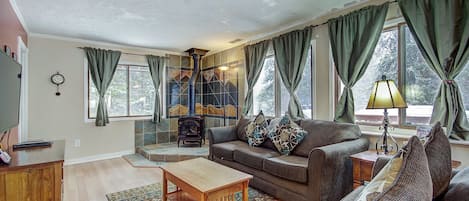 Lazy Dog Lodge - a SkyRun Breckenridge Property - Cozy living room with gas fireplace and flat screen TV