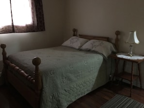 Queen bed in Master BR. Double in other  BedRoom (w 1/2 bath). 