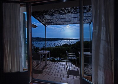 Fantástico  Hotel  con Vistas a la Bahía de Cadaques
