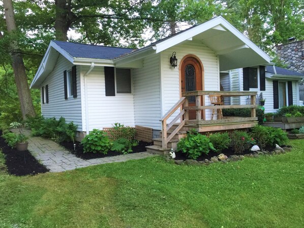 Milewood Road
Scottsville NY
10 minutes from the airport