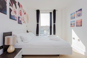 Master Bedroom (ensuite), EU king size bed (160 *200cm, could add a single bed)