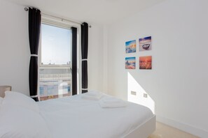 Master Bedroom (ensuite), EU king size bed (160 *200cm, could add a single bed)