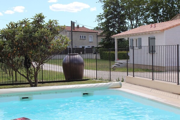 Chalet Provençal et sa Piscine