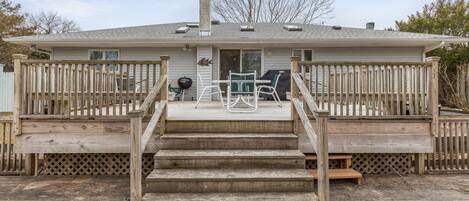 2 Tier deck with charcoal and propane grills 