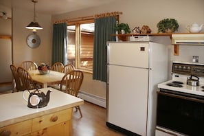 Full Kitchen - Refrigerator, Dishwasher, Stove, Oven, Microwave
