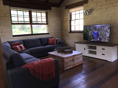 Colo Mudbrick Cabin, Spectatcular Views, Covid safe!