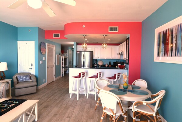 Bar area great for entertaining or the kids meals!