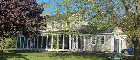 New screened farmers porch for 2021