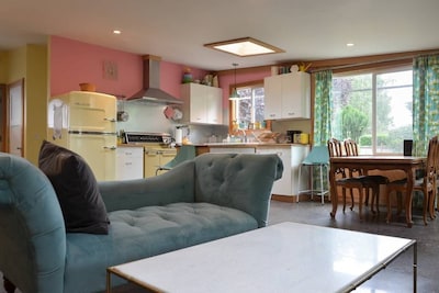 Charming Vintage Cottage in North Seattle -  Walk to NW Hospital