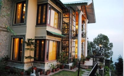 Majestic 3 BHK villa wth living area & stunning views near Dalai Lama Temple 