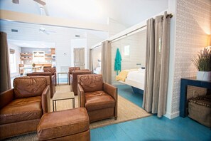 Each bunk is well lit for dressing and makeup.  Sleeps 9