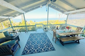 Guest rave about the fully furnished lanai overlooking the ocean.