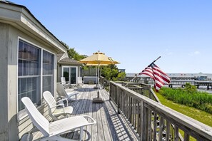 English Deck overlooks back yard and Sound