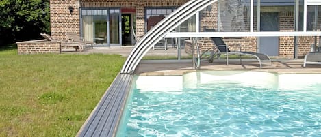 Solarebeheizter Pool, gerne im Sommer auch mal bis zu 30° warm