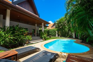 Romanee - Comfortable 2 Br pool villa 