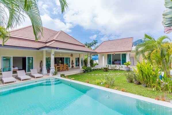 PACOTTE, nice living villa with private 