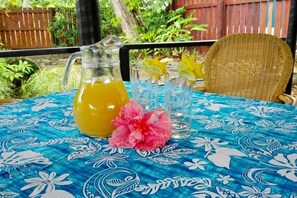 Relax and enjoy island life in this spacious villa