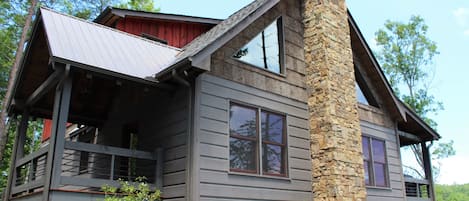 View of the cabin from the driveway.