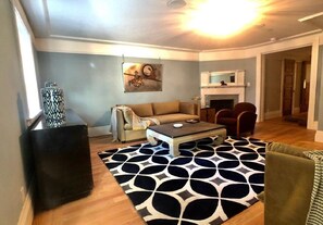 Living/Sleeping Room
