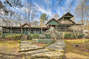 Backyard | Screened Porch