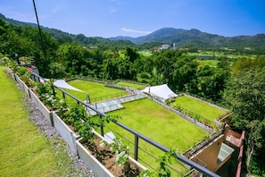 40sqm Scenic Corner Room Hill View No.32
