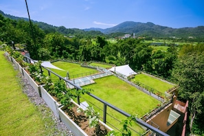 40sqm Scenic Corner Room Hill View No.32