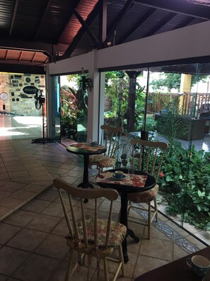 Outdoor dining