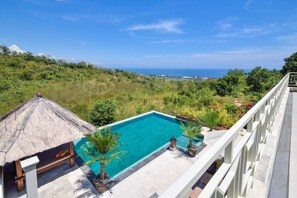 3 Bedroom Paradise With Amazing Views!