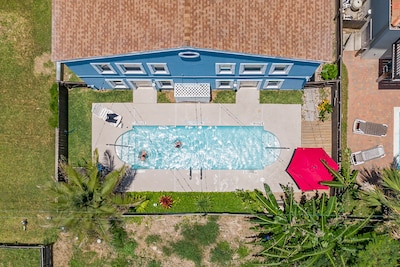 ❤ ★ Beach Oasis with Pool & Parking★❤