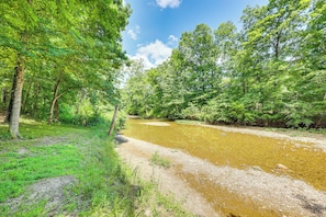 Lukfata Creek Access | Fire Pit | Playground | Outdoor Space
