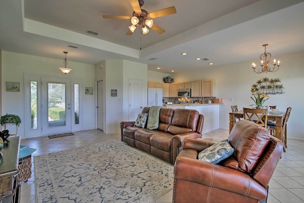 Laguna Vista Vacation Rental | 2BR | 2BA | 1,127 Sq Ft | Step-Free Access