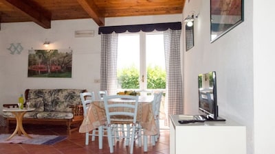 Casa Assuma (D) a pretty independent apartment with shared pool in Amalf Coasti