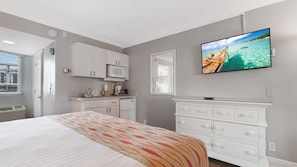 Bedroom - Kitchenette