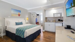 Bedroom - Kitchenette