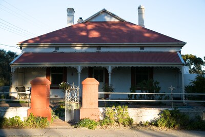 Alex's Country House