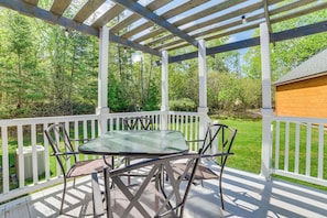 Private Deck | Outdoor Dining